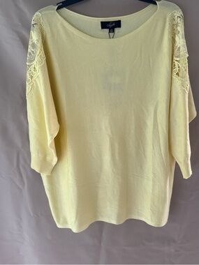 Lightweight Lace-Shoulder Women's Top in Pale Yellow - Size 2X
